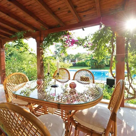 Sleeps 6 Air Con Wifi Villa Dalyan