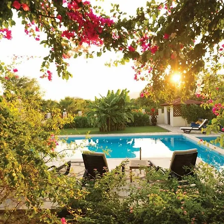 Sleeps 6 Air Con Wifi Villa *